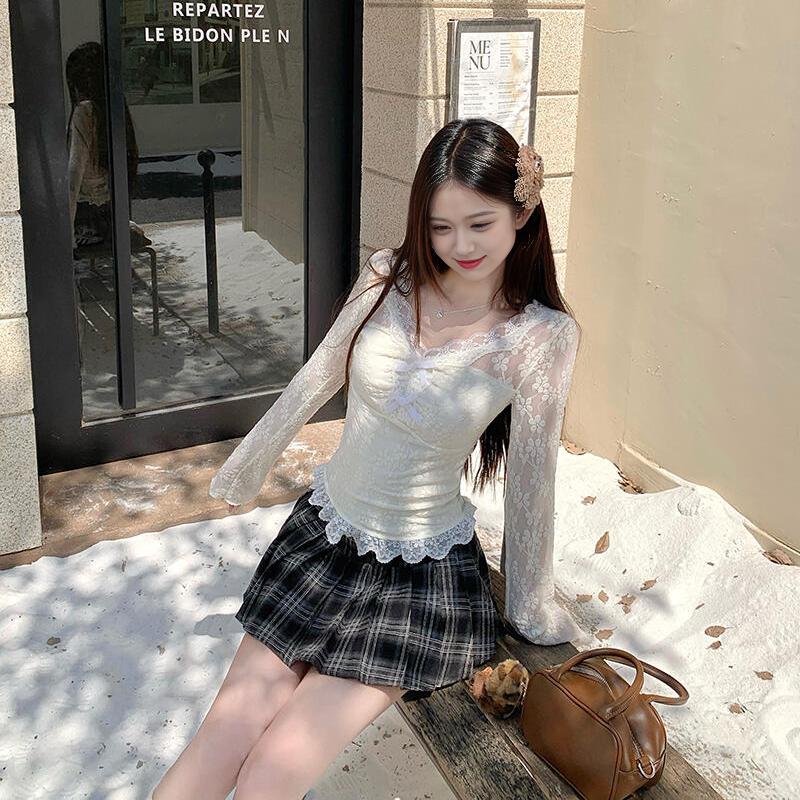 Product Introduction of [55% Repurchase Rate] 2025 French Pure Desire Hollow-out Lace Tops Women's Summer Design Sense Slim Fit Hot Girl Inner Wear High Waist Short 9