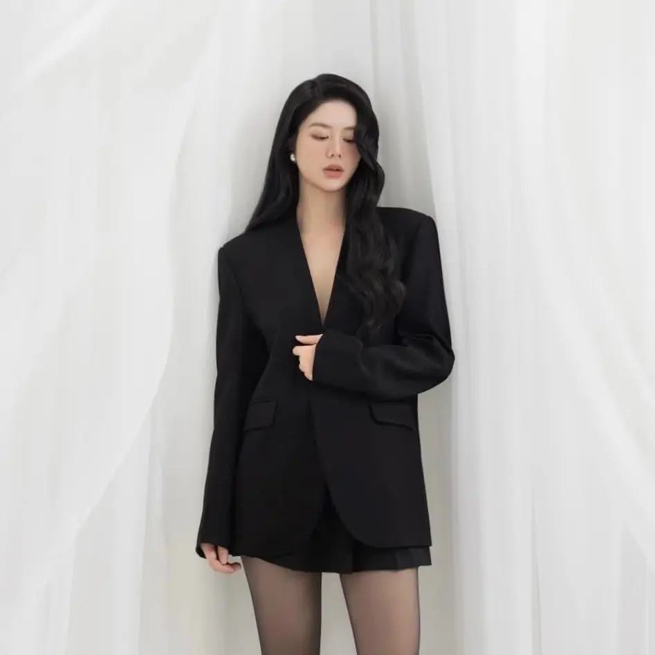 ￼Áo vest dáng xuông “ Eliza “ thiết kế chất liệu sồi ép đứng form cao cấp sang chảnh by EM Design