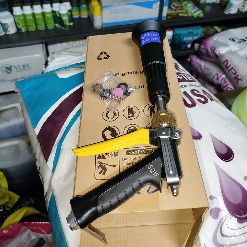Cần xịt thuốc, phun nước, rửa xe, sún.g xịt thuốc, phun nước, rửa xe ti sứ cao cấp 1.2, 1.5. đủ kích cỡ: 30cm,80cm,1m2. 4