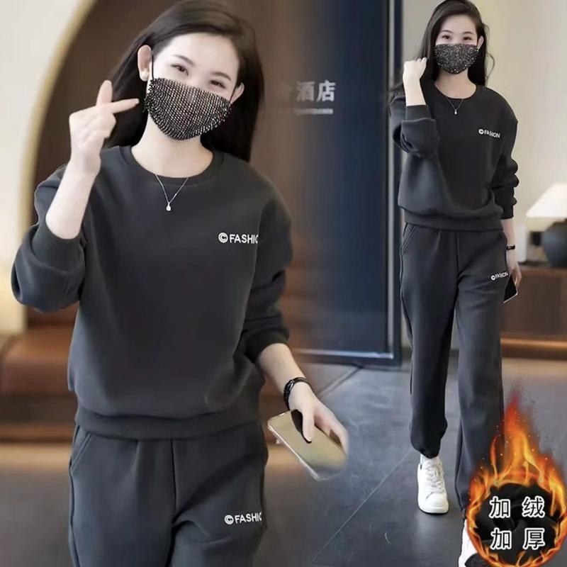 Product Introduction of Winter Velvet Thickening Outfit Women's Younger Fashion round Neck Sweater Loose Slim Casual Sports Western Style Two-Piece Suit Clothing Womenswear Lingerie Comfort Longsleeve Green 5