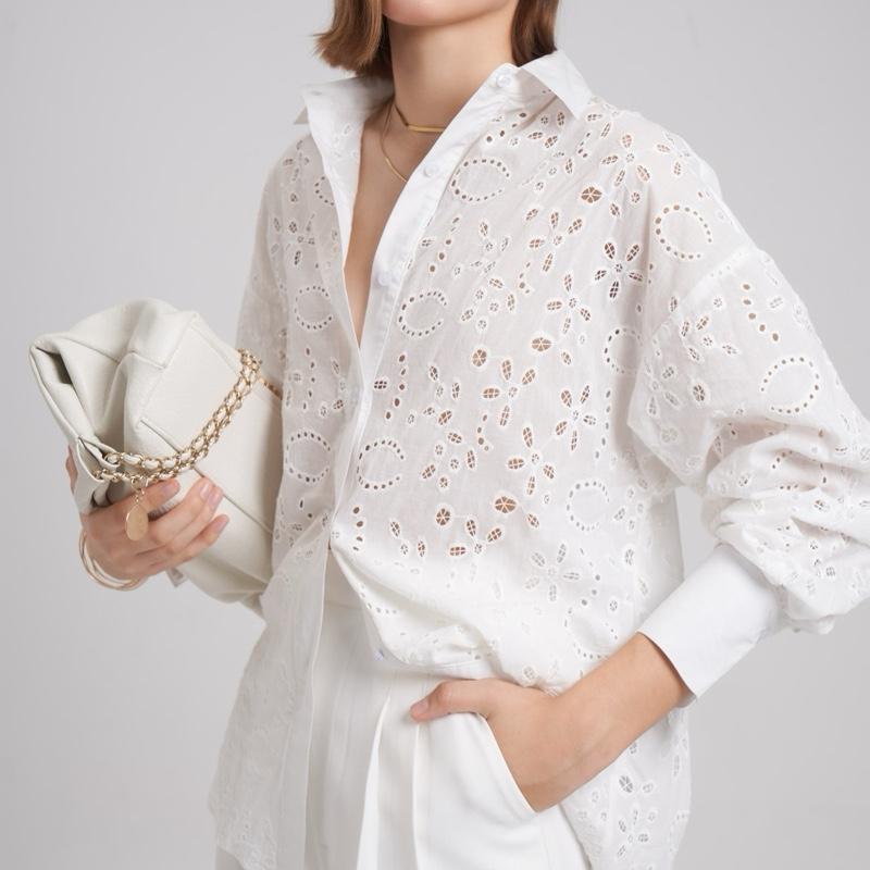 Berries | Cara Shirt | Áo sơmi thêu hoa đục lỗ viền cổ