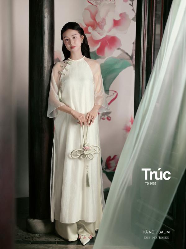 JOIE DES ROSES - Bộ áo dài tơ óng cổ tròn phối dây tết lụa ba lớp tà TRÚC