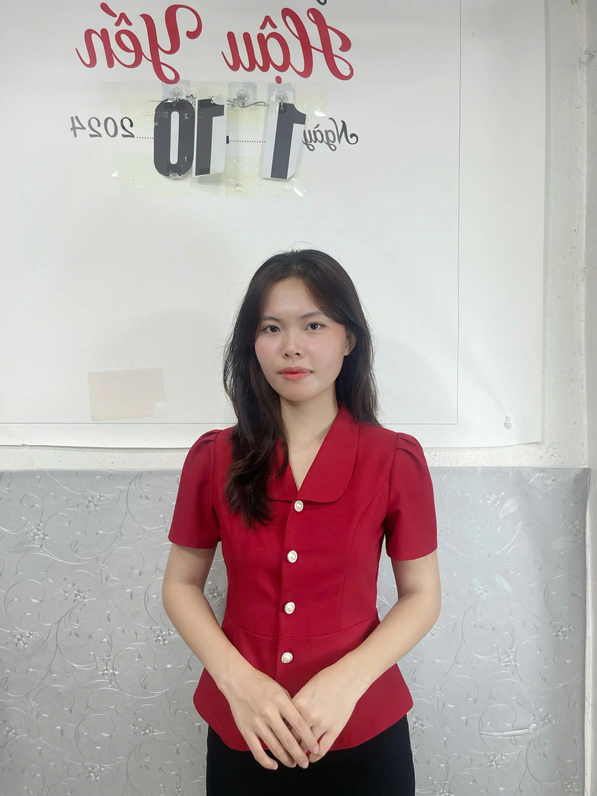 Áo thiết kế Nhà May Hậu Yến v16 chất     có độ co giãn nhẹ