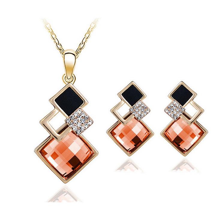 Product Introduction of Fashion Temperament Jewelry Set for Women, Classic European and American Geometric Square Crystal Acrylic 10