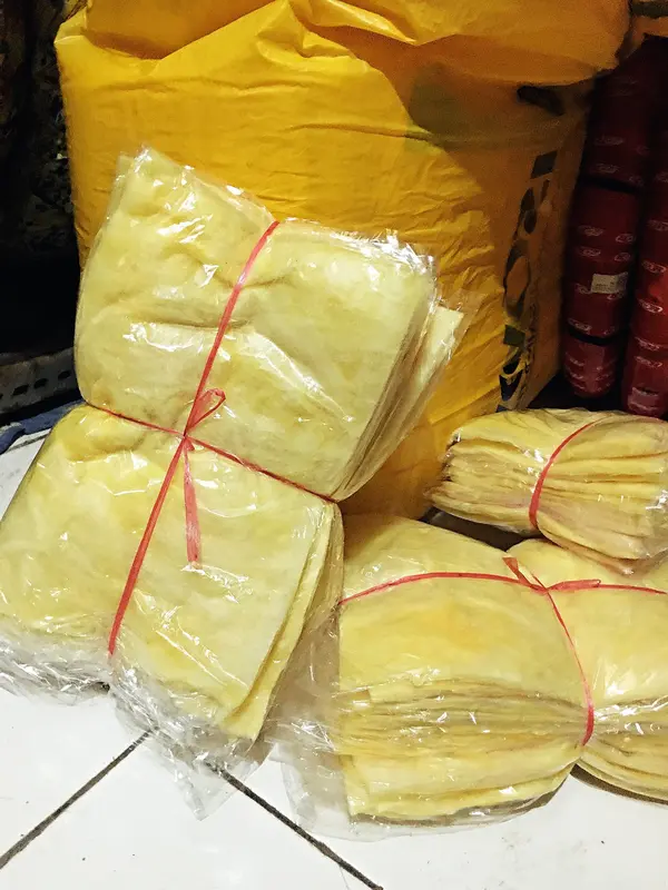 [1 LEMBAR] GLASWOOL KNALPOT MOTOR MOBIL UK. 28X17 TEBAL RANDOM GLASSWOOL KUNING TIDAK ANTI BAKAR GASWOOL KENALPOT GASPUL KNALPOT GASBUL GASPOL GASWOLL KNALPOT KUNING 0