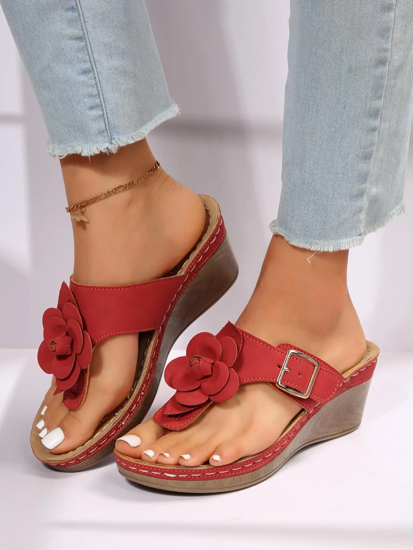 Summer 2024 Women's Fashionable Colorblock Flower Decor Wedge Sandals, Casual Soft Pu Leather Toe Thong Wedge Sandals, Buckle Decor Stylish Wedge Sandals for Summer