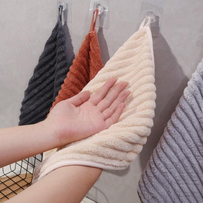 Product Introduction of Super Absorbent Stripe Hanging Hand Towel Soft Coral Veet Home Kitchen Cleaning Dishcloth Practical Bathroom Supplies 3
