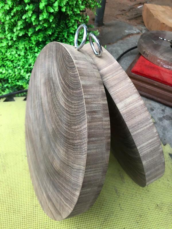 Thớt gỗ nghiến đường kính 28x4 cm không tâm - Sản phẩm chất lượng cao 1