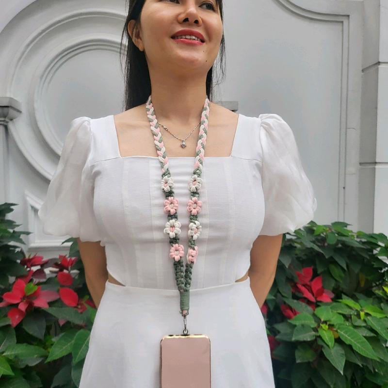 Dây treo điện thoại handmade tết bông hoa/ dây treo đa năng/đây đeo điện thoại hottrend/ dây đeo thẻ / dây đeo đa năng. Phụ Kiện /dây đeo điện thoại tự làm 3