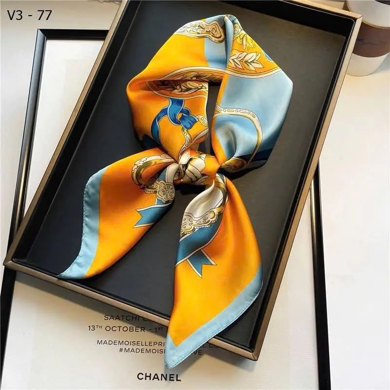 Khăn lụa quàng cổ siêu xinh, siêu đẹp.
