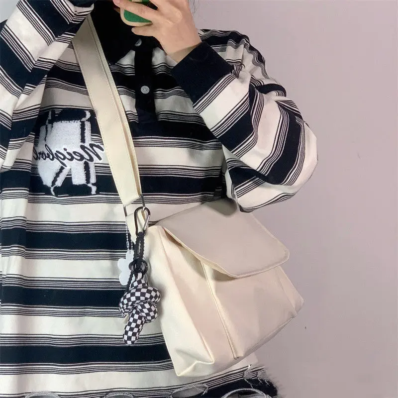 Túi vải đeo chéo đi học đựng vừa sách giáo khoa ( tặng kèm gim cài ) Tote Đeo Vai Nữ Bag Kem 4
