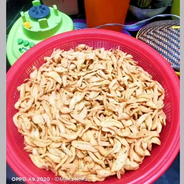Kue Bawang Myrna Novia , Pouch 200 gram 2