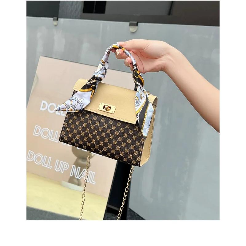 Product Introduction of กระเป๋าสุภาพสตรี, อินเทรนด์, สไตล์ลำลอง, การพิมพ์, หัวเข็มขัดล็อค, โซ่, ผ้าพันคอ, กระเป๋าสะพายข้าง, กระเป๋าสี่เหลี่ยมเล็ก 5