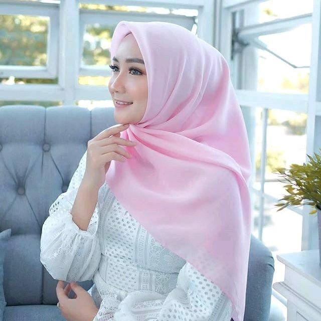 Jilbab Kerudung Muslim Segi Empat Bella Square Pollycotton Premium Nyaman Lembut - Polycotton, Cantik 3