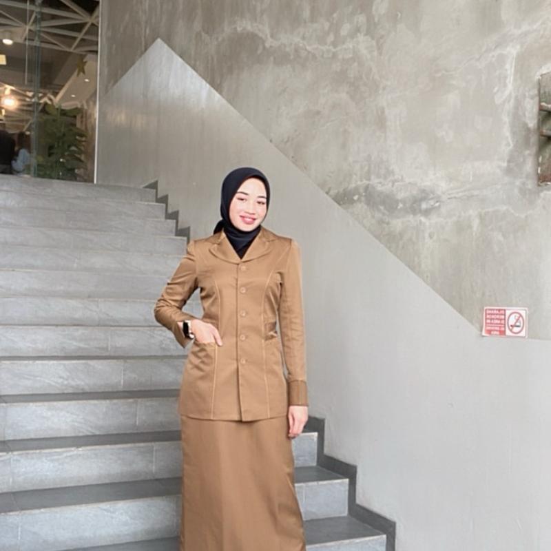 CO LIVE SPLIT PAYMENT!! 114 - Stelan Seragam Khaki Tua Wanita/ Stelan/ Atasan/ Bawahan 3