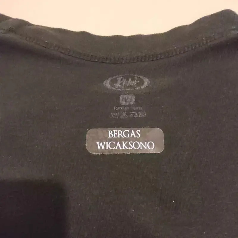 Stiker Label Nama Baju Kain Setrika Custom Anak Anti Air Sticker Sablon Baju Kain Nama Anak Santri Pondok Waterproof Tinggal Setrika Model Button 4