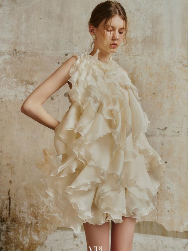 XIPI - Mirabel Dress - Đầm Yếm Bèo Voan Kem 5