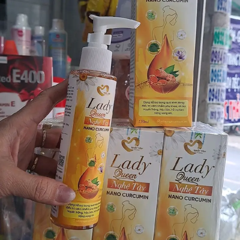 LADY QUEEN NGHỆ TÂY NANO CURCUMIN  DUNG DỊCH VỆ SINH  150ML 2