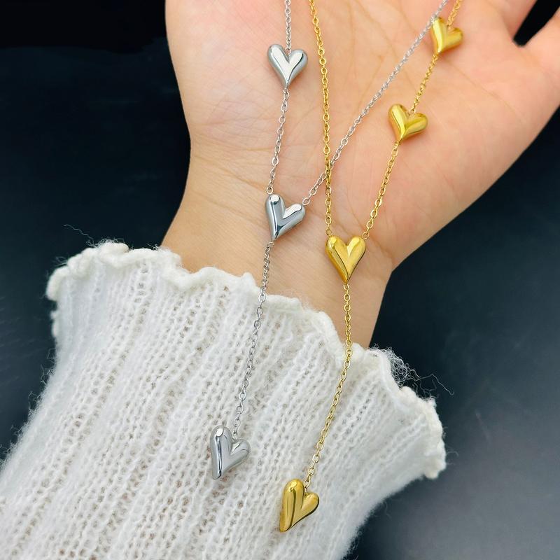 Product Introduction of Heart Golden Non-Fading New Ladies Clavicle Chain Titanium Steel Ornament 1