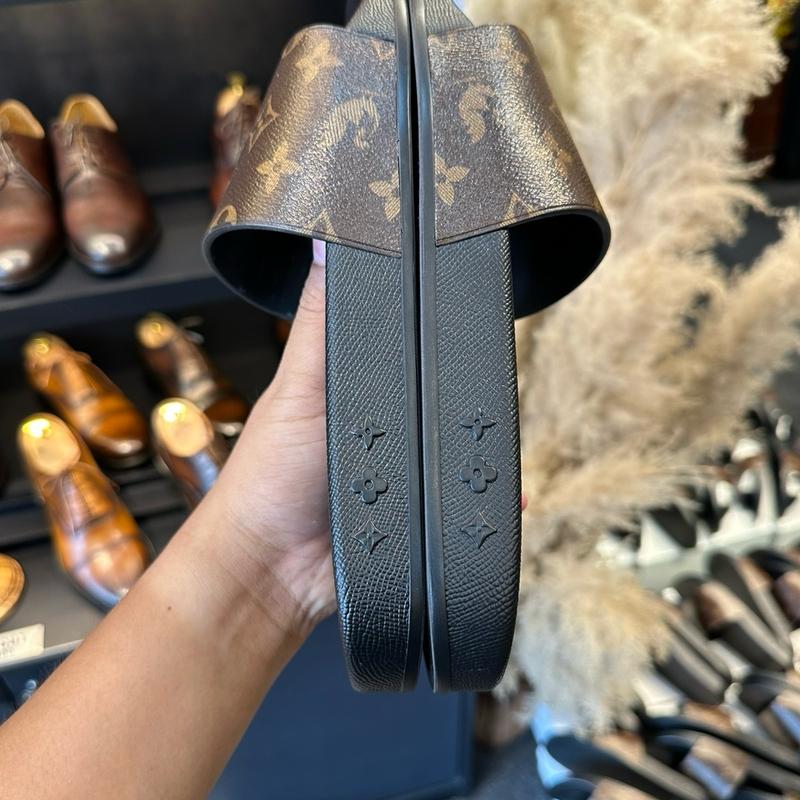 LV02 quay ngang | Dép quai ngang