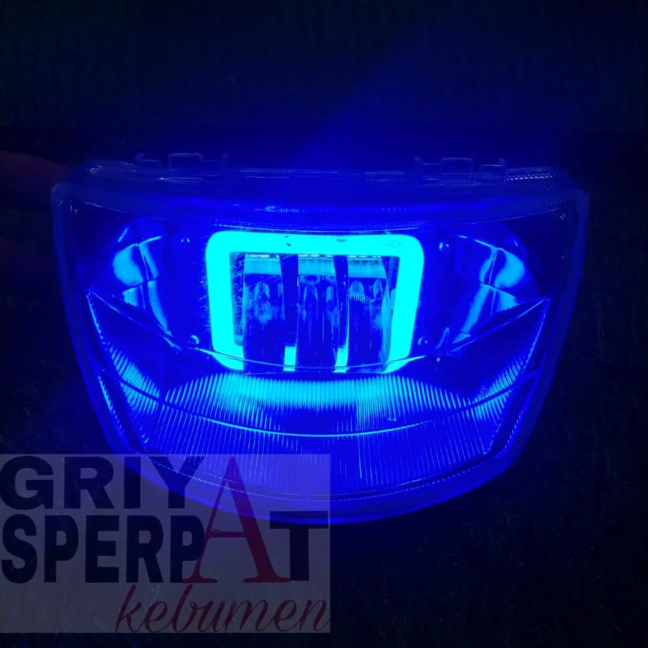 LAMPU REFLEKTOR DEPAN F1ZR FIZ R VEGA LAMA  DAYMAKER 3 MATA BIRU Asli Foto