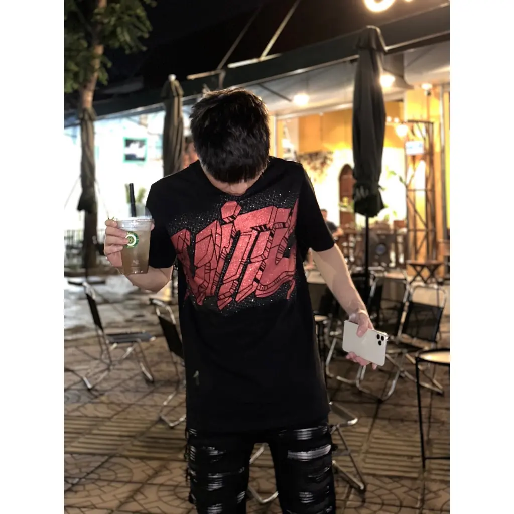 Áo Phông nam nữ LVT  Kim Tuyến Cực Hót Menswear Cổ Tròn Màu Đen