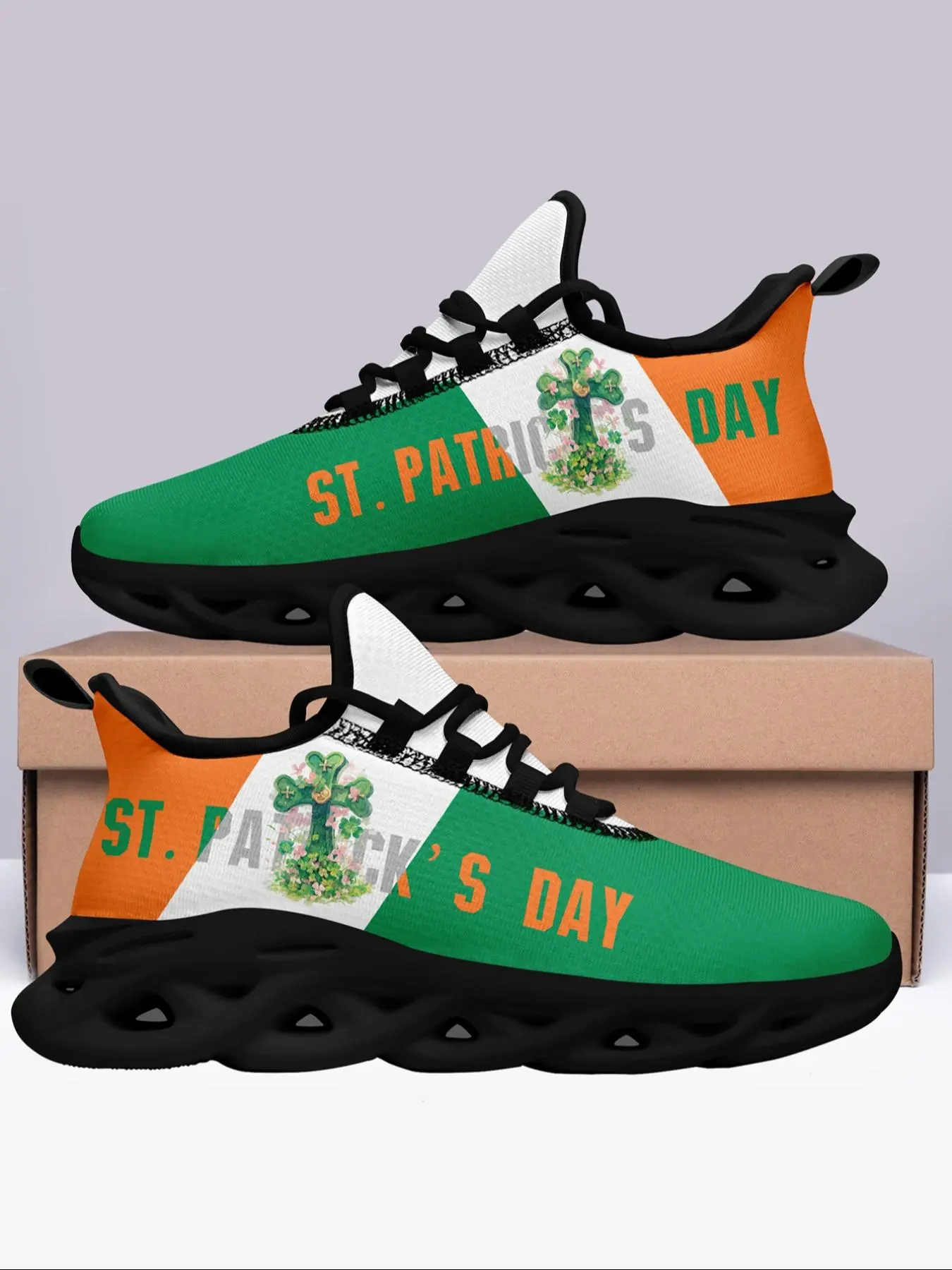 Men's St. Patrick's Day Random Clover Print Lace Up Sneakers, Casual Comfortable Breathable Sports Running Shoes, Male All-match Round Toe Shoes for Daily Wear, Trainer