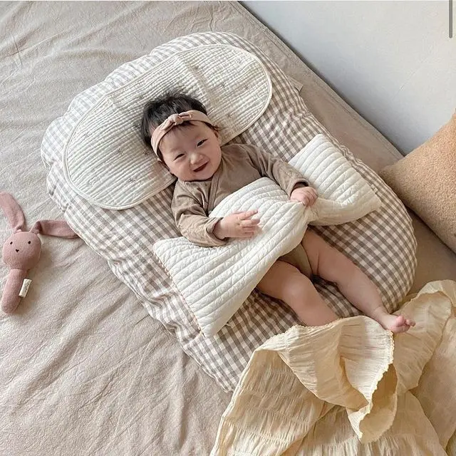 INS Newborn Bionic Sleep Bed Safety Uterus Bed Baby Crib Anti-Startle Bed Middle Bed