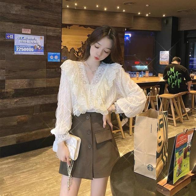 Áo Sơ Mi Ren Cổ Chữ V, Phong Cách Pháp, Dành Cho Nữ, Thiết Kế Đẹp, Độc Đáo Và Sang Trọng, Thời Trang, Áo Sơ Mi Dài Tay Áo Xếp Ly Hợp Xu hướng Women Top Shirt Trắng Cổ Tròn 2