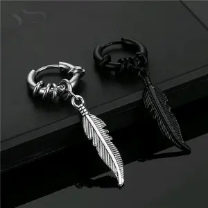 1Pcs Anting Hoop Bulu Ring / Anting Daun Hitam ring Aksesoris Silver