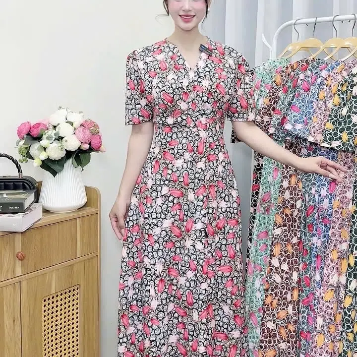 Váy lụa tay lỡ cho ngày Tết - Thương hiệu  Women 6