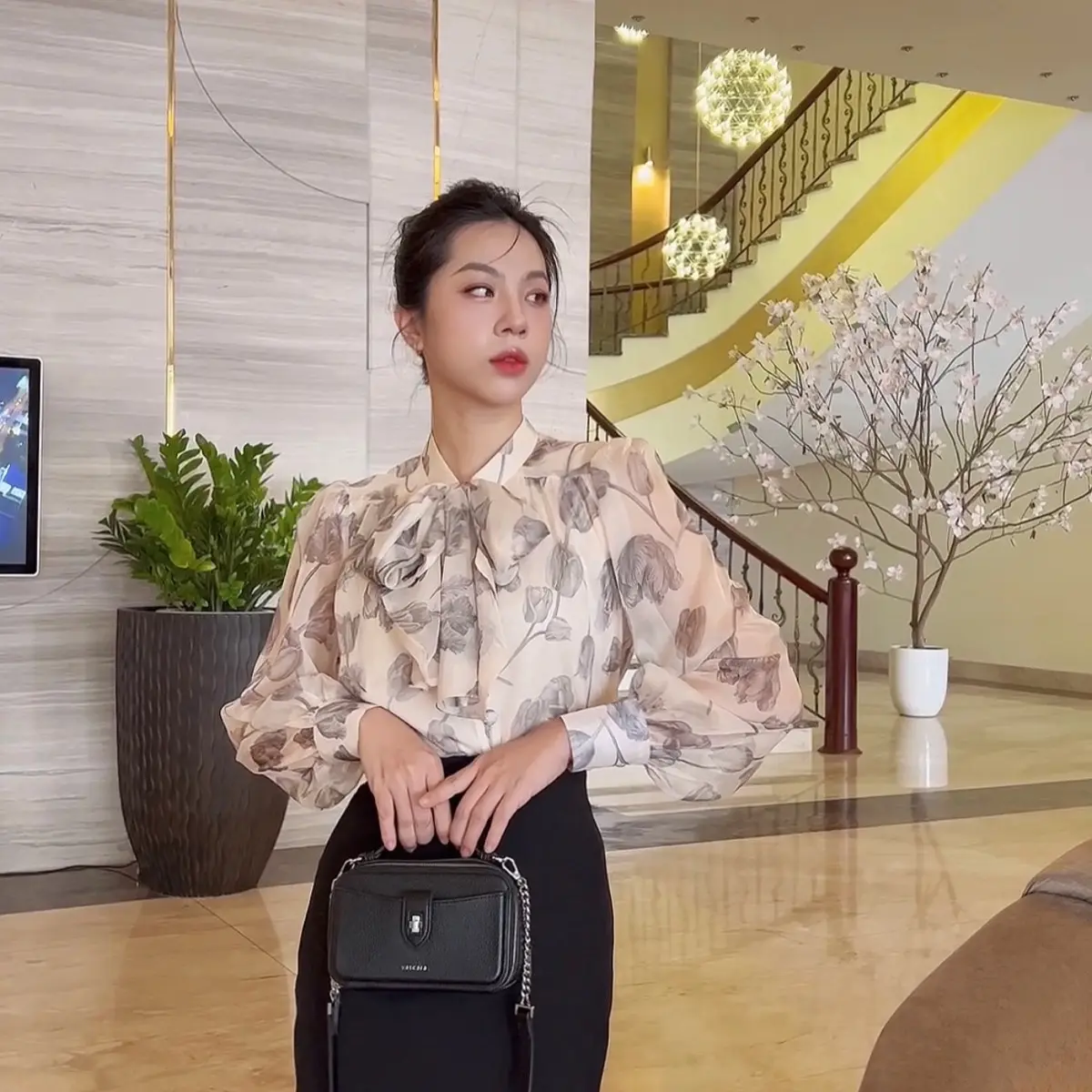 Áo sơ mi hoa tuylip vạt 2 tà lụa 3D cao cấp