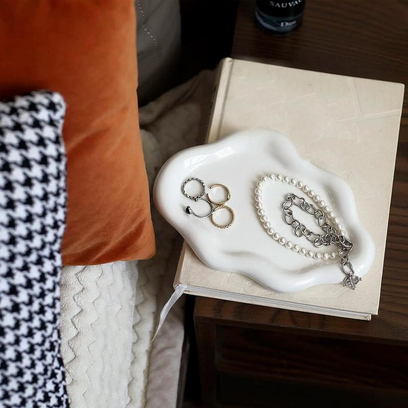 Unique Cloud Shaped Jewelry Dish Tray, 1 Count Ceramic Ring Storage Holder, Jewelry Storage Tray for Home Bedroom without Jewelry, Decorative Desk Accessories, Household Items, Jewelry Organizer, Ornaments 4