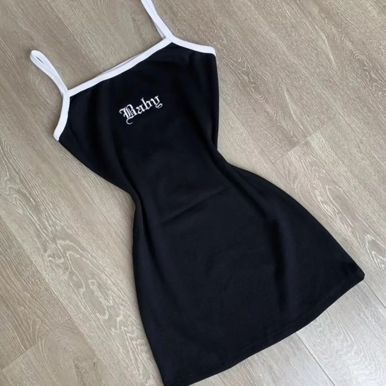 Đầm body nữ hai dây thêu BABY Dress - AQ01 | BigBuy360 - bigbuy360.vn