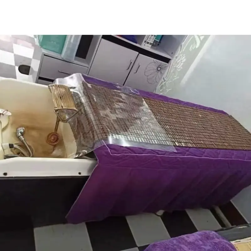 Tấm nhựa dẻo trải bồn gội chống ướt giường. Kích thước 50x70cm 4