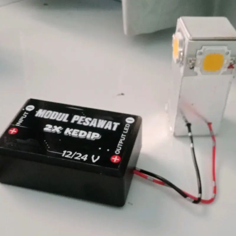 LAMPU ROTARY KEDIP 2× MENGGUNAKAN LAMPU LED HPL(tanpa toples) 1