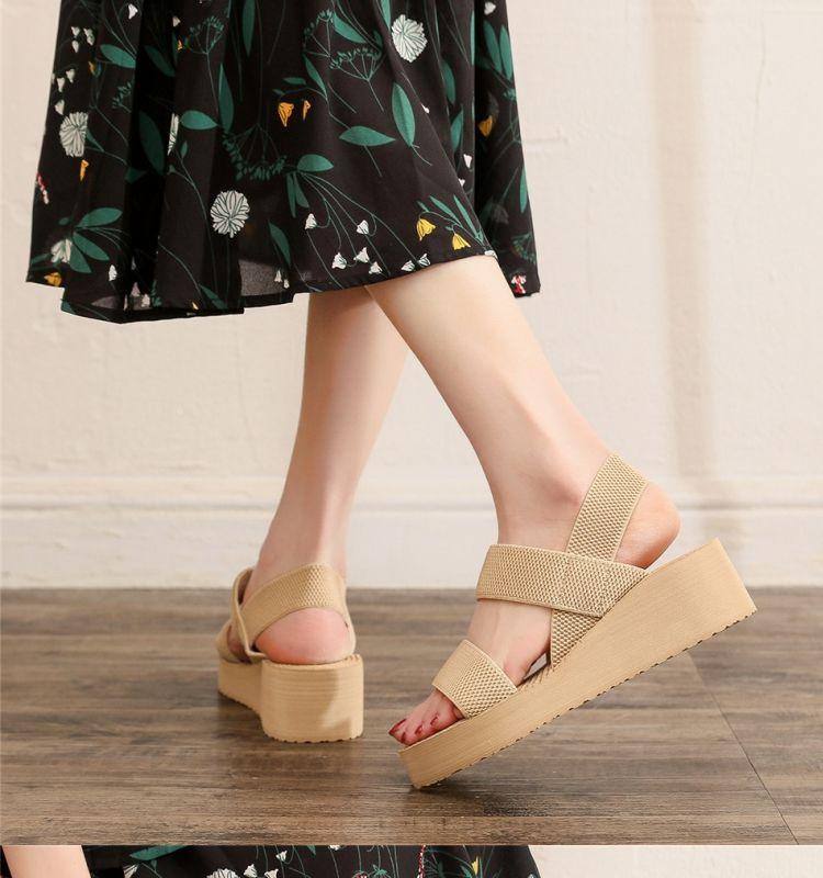 Product Introduction of 2025 Women's Outdoor Sandals Summer New Korean Style Fashionable Cross Strap Fashionable Platform Roman Shoes Sandals 5
