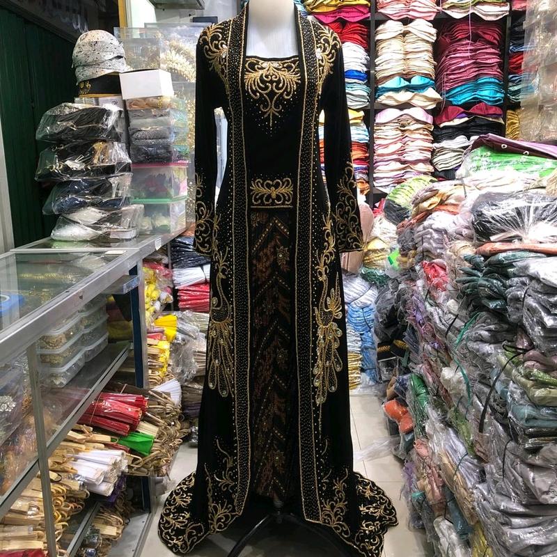 kebaya pengantin bludru merak Gaun Wanita 4