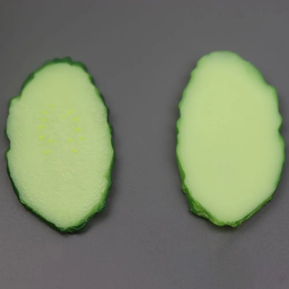 Simulated cucumber model cucumber fragment food fruit and vegetable ornaments