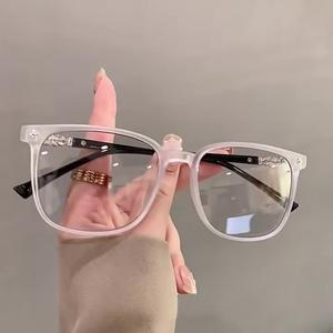 แว่นตาสายตาสั้น ดีไซน์อินเทรนด์ ผิวเรียบแบน เปลี่ยนสี ป้องกันแสงสีฟ้า เหมาะสำหรับผู้สวมใส่ระดับสายตาสั้น