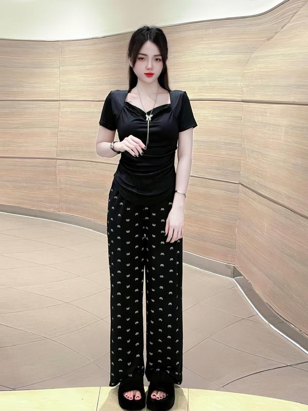 Đồ Bộ Thun Gân Tăm Lạnh Quần Dài Ống Suông Áo Cổ Vuông Nhung Ong Nữ Women