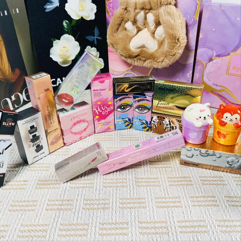 Complete Makeup Set for Women, 1 Set Including Eyeliner, Eyebrow Powder, Lip Gloss, Eyebrow Setting Gel, Setting Spray, Lipstick, Gilded Lipstick, Mascara, Makeup Remover, Hand Cream, Perfect for Professional & Daily Use, Gift Box 2