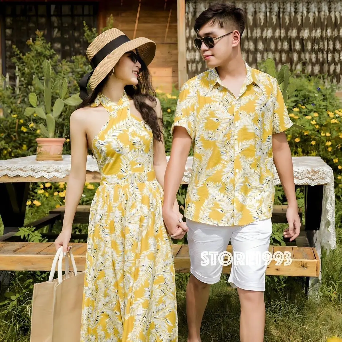 Set đôi đi biển yếm vàng hoạ tiết lá Áo Nữ Women Top Kem Voi Kem Voi Quần Sơ Mi