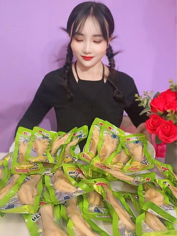 Chân gà cay HEY YO made in VN hàng chất lượng  - không chất tạo màu - cực ngon