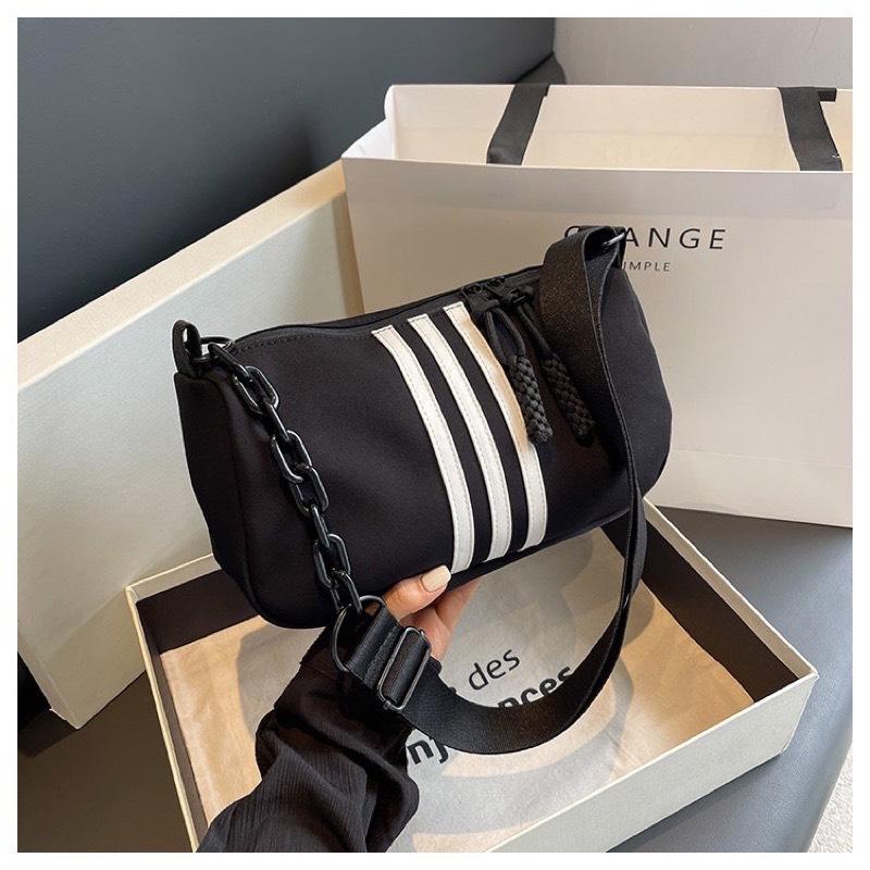  ️️TÚI 3 sọc đeo chéo logo thể thao size 28cm. 