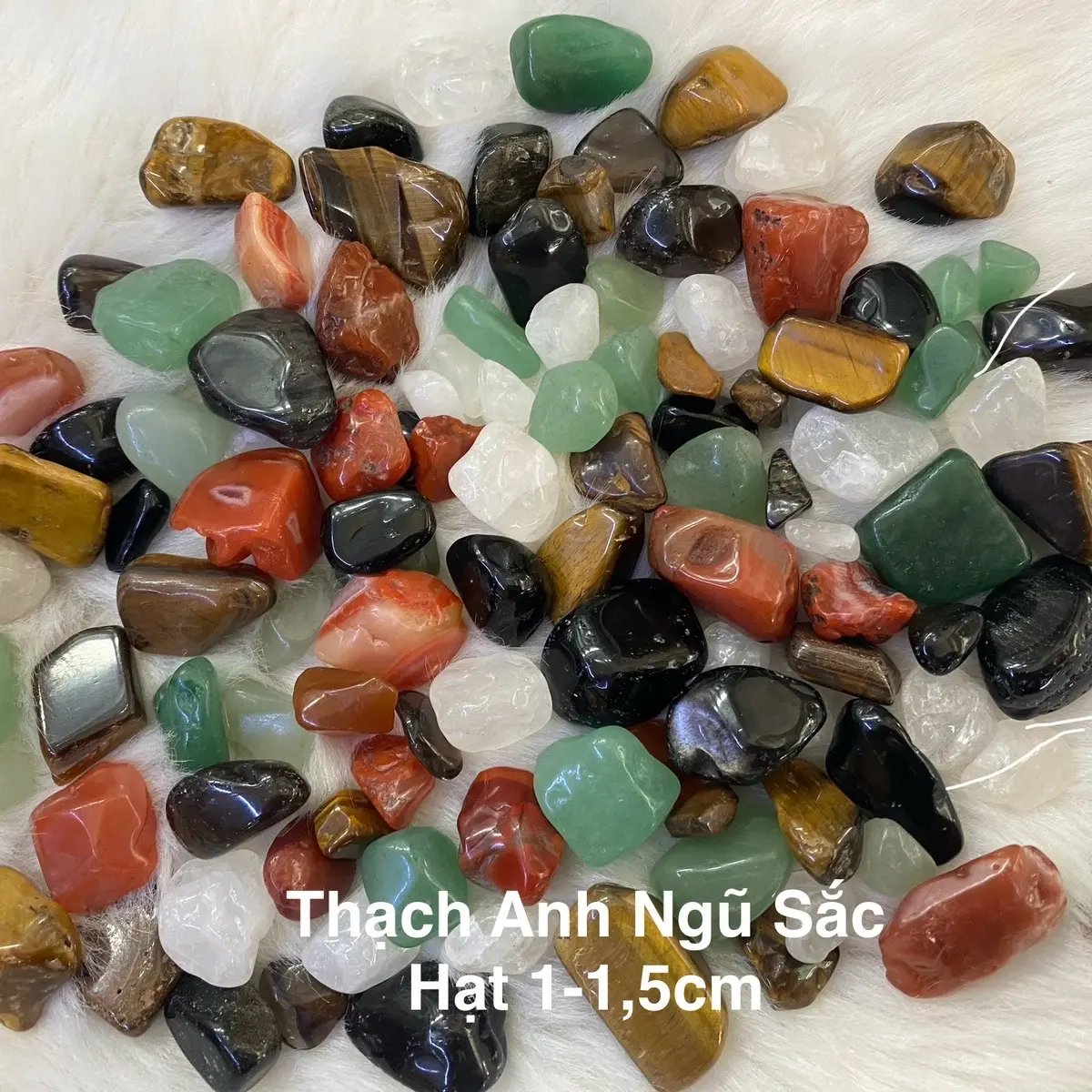 1kg Đá Vụn Phong Thủy Ngũ Sắc Thach Anh Đã Mài Bóng(hạt 1-1,5cm)