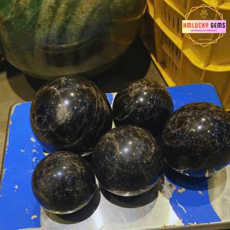 Product Introduction of Quả Cầu Đá Thạch Anh Đen (Tặng Đế Gỗ), Bi Cầu Đá Phong Thủy Tài Lộc, Decor Trang Trí 22