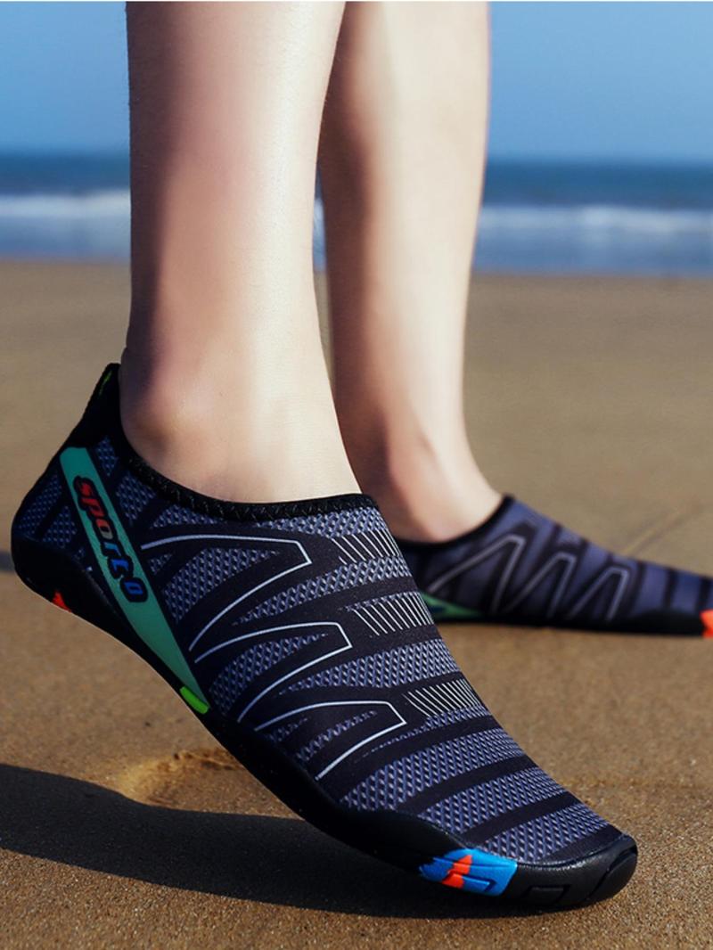 Product Introduction of Women's Striped Pattern Slip on River Trekking Shoes, Back To School Breathable Comfortable Sports Shoes for Outdoor Swimming, Water Shoes, Non-slip Quick Drying Swimming Shoes for All Seasons Beach Party 4