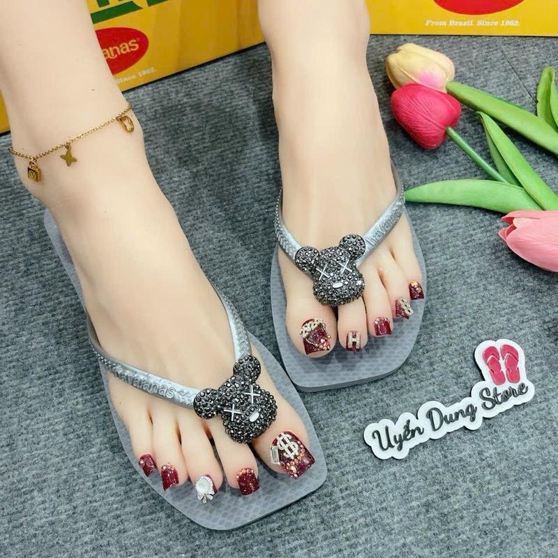 Dép Nữ Xám Vuông Slim Kèm Charm HVN 6