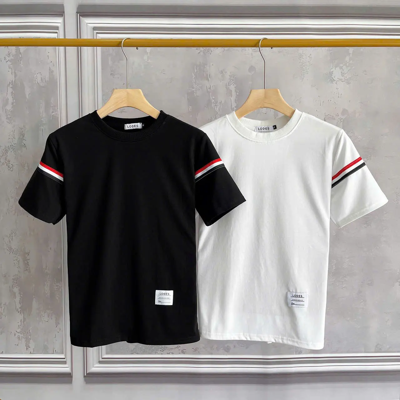 Áo Thun Nam Ngắn Tay Phối Viền Tay T.H.O.M Chất Vải Cotton Dày Dặn Co Giãn Nhẹ X 4 Màu Chuẩn Form Nam Dễ Phối Đồ Menswear [CLOTHES]